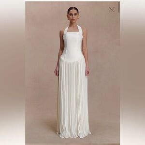Meshki Stacie
Pleated Halter Maxi Dress - Ivory